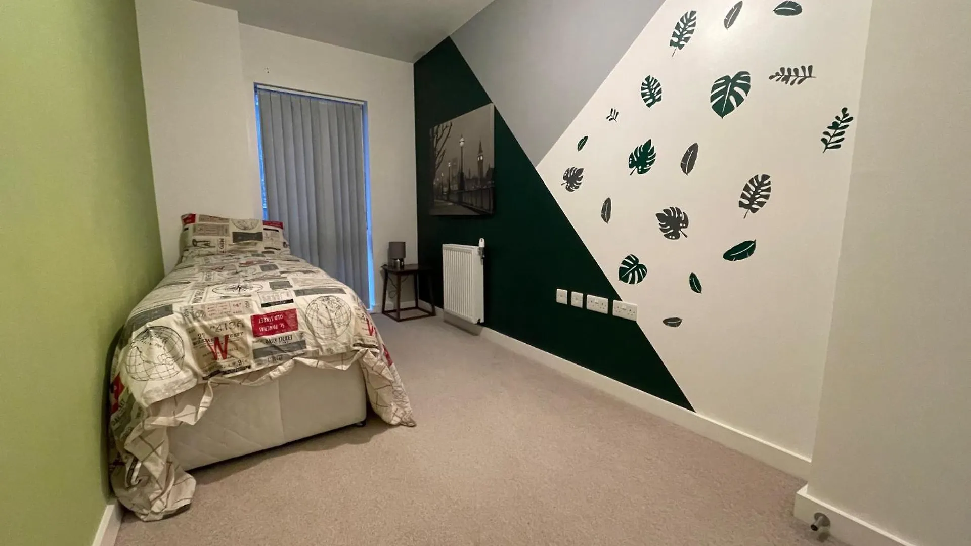 London'S Calling Too Apartment