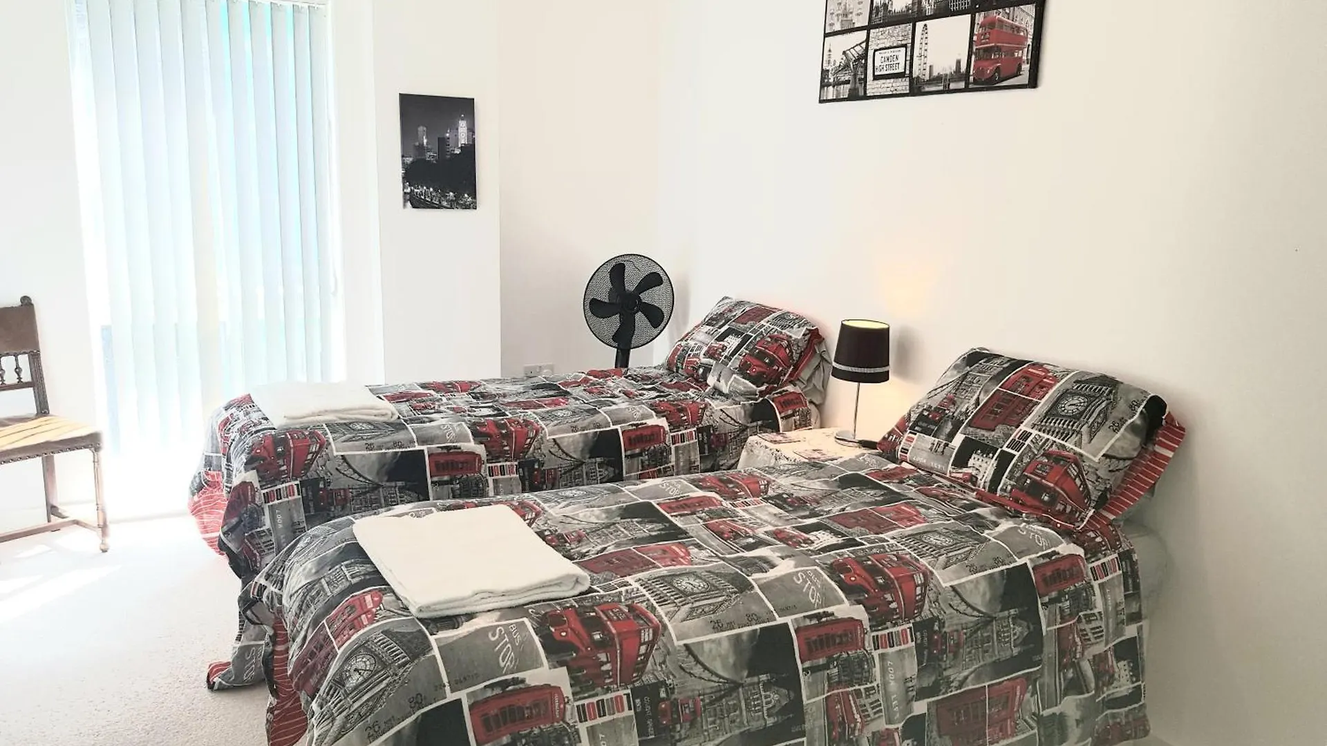 London'S Calling Too Apartment  London